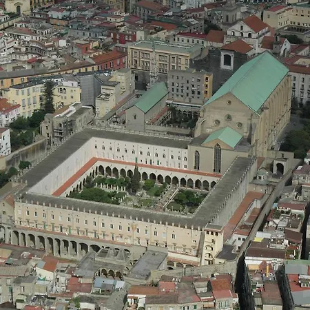 Meuble Santa Chiara Pensión 3*