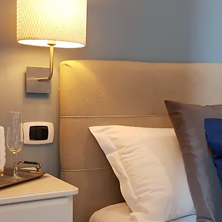 Meuble Santa Chiara 4* Neapol