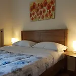 Meuble Santa Chiara Гостевой дом 4*